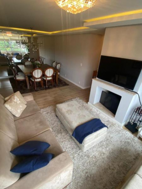Apartamento encantador no centro de Gramado
